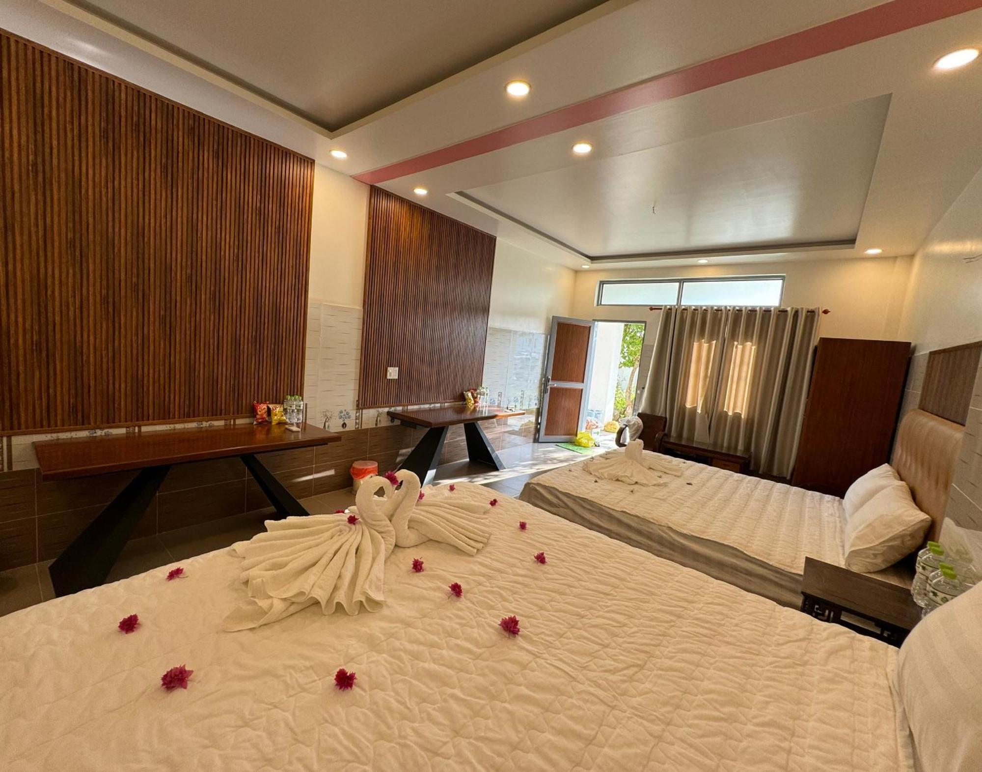 Homestay A Au Family Бинь Чау Экстерьер фото