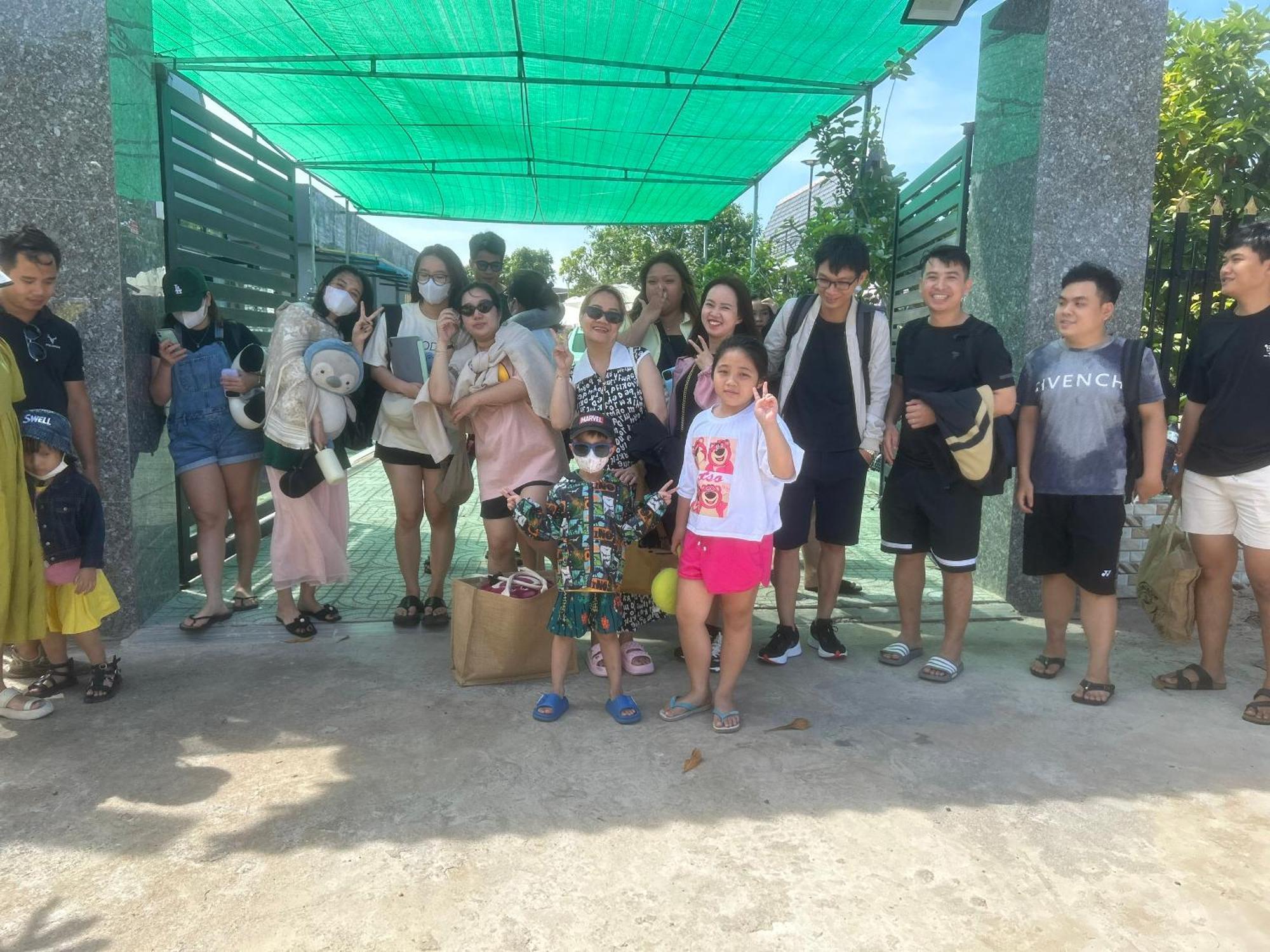 Homestay A Au Family Бинь Чау Экстерьер фото